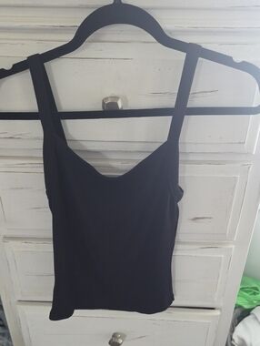Aritzia Black Scoop Tank with Wide Straps